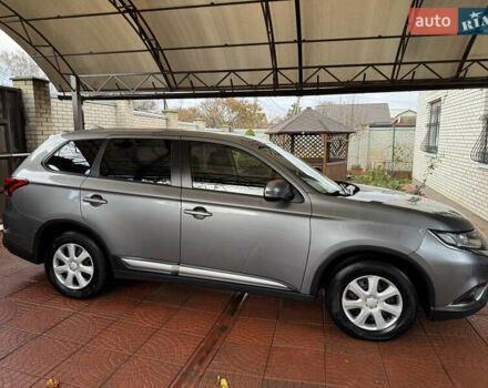 Серый Мицубиси Аутлендер, объемом двигателя 2 л и пробегом 137 тыс. км за 16500 $, фото 2 на Automoto.ua