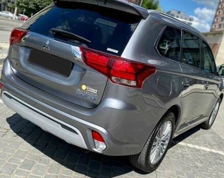 Сірий Міцубісі Аутлендер, об'ємом двигуна 2 л та пробігом 81 тис. км за 21000 $, фото 5 на Automoto.ua