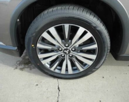 Серый Мицубиси Аутлендер, объемом двигателя 2.4 л и пробегом 38 тыс. км за 13200 $, фото 9 на Automoto.ua