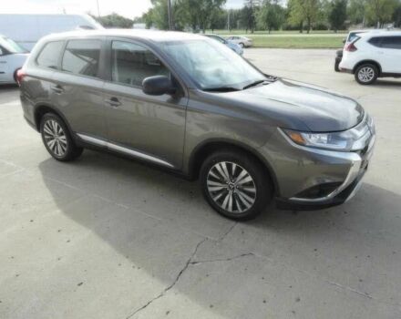 Серый Мицубиси Аутлендер, объемом двигателя 2.4 л и пробегом 38 тыс. км за 13200 $, фото 2 на Automoto.ua