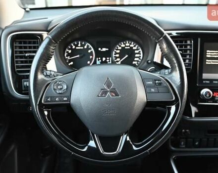 Серый Мицубиси Аутлендер, объемом двигателя 2 л и пробегом 92 тыс. км за 17981 $, фото 8 на Automoto.ua