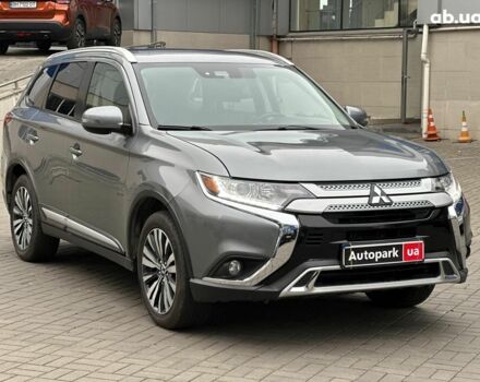 Серый Мицубиси Аутлендер, объемом двигателя 2.4 л и пробегом 131 тыс. км за 17440 $, фото 2 на Automoto.ua