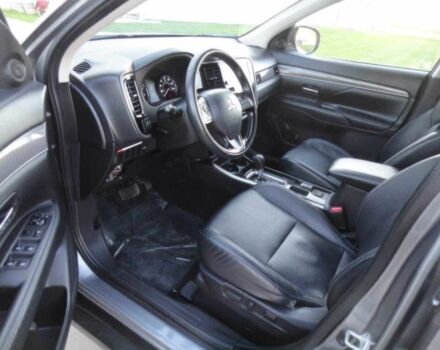 Серый Мицубиси Аутлендер, объемом двигателя 2.4 л и пробегом 42 тыс. км за 10400 $, фото 7 на Automoto.ua