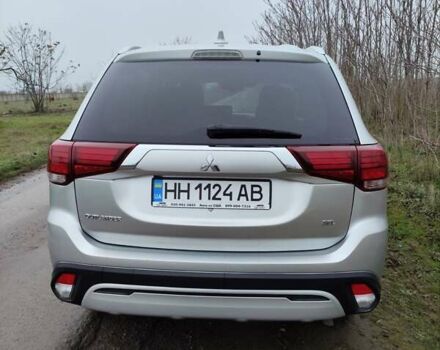 Серый Мицубиси Аутлендер, объемом двигателя 2.36 л и пробегом 101 тыс. км за 16400 $, фото 7 на Automoto.ua