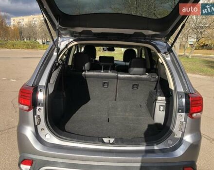 Серый Мицубиси Аутлендер, объемом двигателя 2.36 л и пробегом 155 тыс. км за 17500 $, фото 14 на Automoto.ua