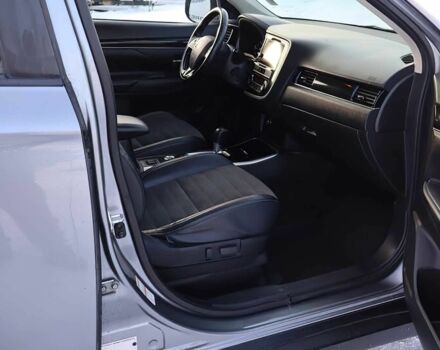 Сірий Міцубісі Аутлендер, об'ємом двигуна 2.4 л та пробігом 38 тис. км за 9300 $, фото 6 на Automoto.ua