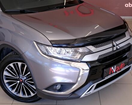 Сірий Міцубісі Аутлендер, об'ємом двигуна 2 л та пробігом 48 тис. км за 15900 $, фото 2 на Automoto.ua