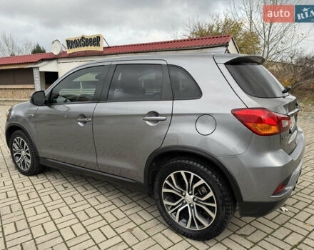 Серый Мицубиси Аутлендер, объемом двигателя 2 л и пробегом 45 тыс. км за 14000 $, фото 13 на Automoto.ua
