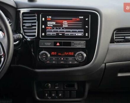 Мицубиси Аутлендер 2019 в Киеве на Automoto.ua Серый Мицубиси Аутлендер, объемом двигателя 2.4 л и пробегом 73 тыс. км за 20999 $, фото 23 на Automoto.ua