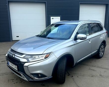 Серый Мицубиси Аутлендер, объемом двигателя 2.4 л и пробегом 115 тыс. км за 17000 $, фото 2 на Automoto.ua