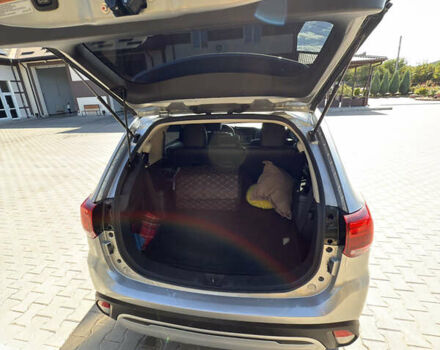 Серый Мицубиси Аутлендер, объемом двигателя 2.36 л и пробегом 123 тыс. км за 22000 $, фото 17 на Automoto.ua