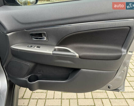 Серый Мицубиси Аутлендер, объемом двигателя 2 л и пробегом 45 тыс. км за 14000 $, фото 22 на Automoto.ua