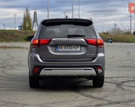 Мицубиси Аутлендер 2019 в Киеве на Automoto.ua Серый Мицубиси Аутлендер, объемом двигателя 2.4 л и пробегом 73 тыс. км за 20999 $, фото 10 на Automoto.ua