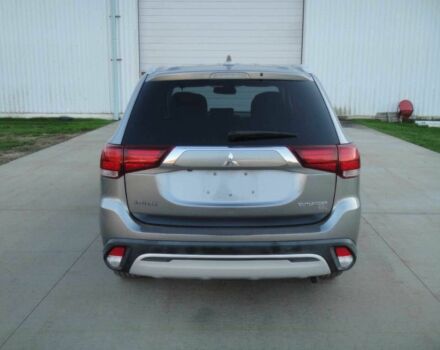 Серый Мицубиси Аутлендер, объемом двигателя 2.4 л и пробегом 42 тыс. км за 10400 $, фото 5 на Automoto.ua