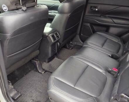 Серый Мицубиси Аутлендер, объемом двигателя 2.36 л и пробегом 101 тыс. км за 16400 $, фото 22 на Automoto.ua