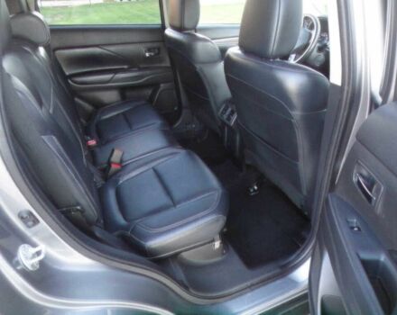 Серый Мицубиси Аутлендер, объемом двигателя 2.4 л и пробегом 42 тыс. км за 10400 $, фото 11 на Automoto.ua