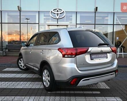 Серый Мицубиси Аутлендер, объемом двигателя 2 л и пробегом 92 тыс. км за 17981 $, фото 1 на Automoto.ua