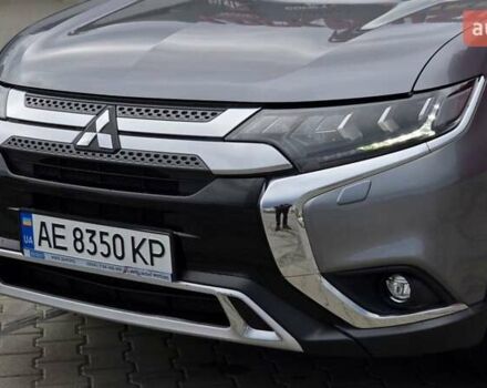 Мицубиси Аутлендер 2019 в Киеве на Automoto.ua Серый Мицубиси Аутлендер, объемом двигателя 2.4 л и пробегом 73 тыс. км за 20999 $, фото 4 на Automoto.ua
