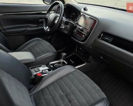 Мицубиси Аутлендер 2019 в Киеве на Automoto.ua Серый Мицубиси Аутлендер, объемом двигателя 2.4 л и пробегом 73 тыс. км за 20999 $, фото 29 на Automoto.ua