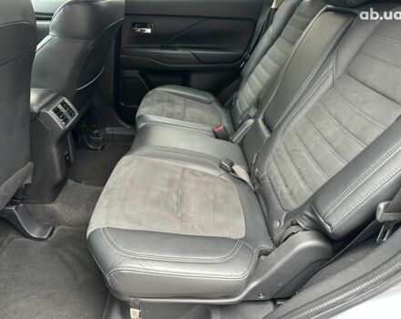 Серый Мицубиси Аутлендер, объемом двигателя 2.4 л и пробегом 131 тыс. км за 17440 $, фото 13 на Automoto.ua