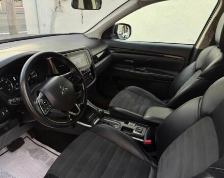 Серый Мицубиси Аутлендер, объемом двигателя 2.4 л и пробегом 48 тыс. км за 6900 $, фото 10 на Automoto.ua