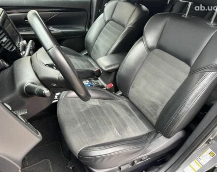 Серый Мицубиси Аутлендер, объемом двигателя 2.4 л и пробегом 131 тыс. км за 17440 $, фото 22 на Automoto.ua