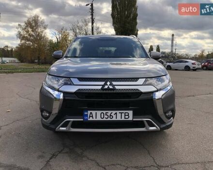 Серый Мицубиси Аутлендер, объемом двигателя 2.36 л и пробегом 155 тыс. км за 17500 $, фото 1 на Automoto.ua