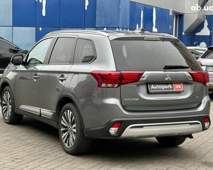 Серый Мицубиси Аутлендер, объемом двигателя 2.4 л и пробегом 131 тыс. км за 17440 $, фото 7 на Automoto.ua