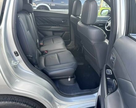 Серый Мицубиси Аутлендер, объемом двигателя 2 л и пробегом 46 тыс. км за 19800 $, фото 11 на Automoto.ua