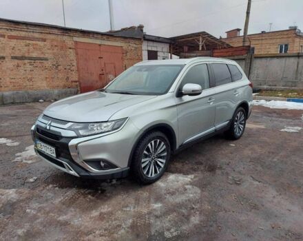 Серый Мицубиси Аутлендер, объемом двигателя 2.4 л и пробегом 85 тыс. км за 20500 $, фото 3 на Automoto.ua