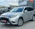 Серый Мицубиси Аутлендер, объемом двигателя 2 л и пробегом 81 тыс. км за 19490 $, фото 1 на Automoto.ua