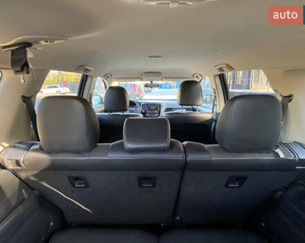 Серый Мицубиси Аутлендер, объемом двигателя 2.4 л и пробегом 133 тыс. км за 16000 $, фото 8 на Automoto.ua