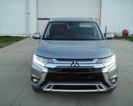 Серый Мицубиси Аутлендер, объемом двигателя 2.4 л и пробегом 42 тыс. км за 10400 $, фото 1 на Automoto.ua