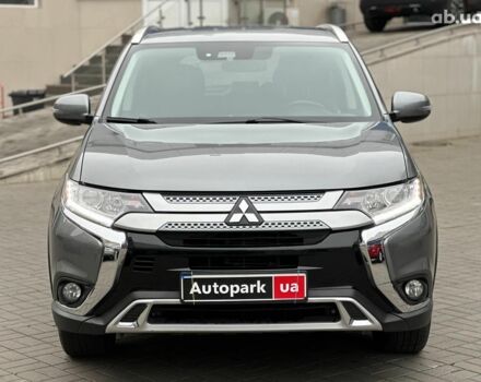 Серый Мицубиси Аутлендер, объемом двигателя 2.4 л и пробегом 131 тыс. км за 17440 $, фото 1 на Automoto.ua