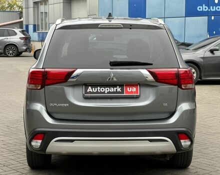 Серый Мицубиси Аутлендер, объемом двигателя 2.4 л и пробегом 131 тыс. км за 17440 $, фото 6 на Automoto.ua
