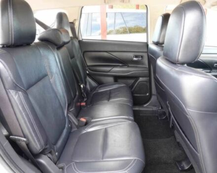 Сірий Міцубісі Аутлендер, об'ємом двигуна 2.4 л та пробігом 49 тис. км за 12100 $, фото 11 на Automoto.ua