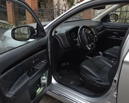 Серый Мицубиси Аутлендер, объемом двигателя 2.4 л и пробегом 174 тыс. км за 27300 $, фото 6 на Automoto.ua