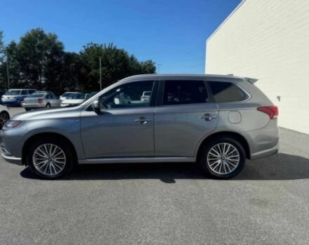 Сірий Міцубісі Аутлендер, об'ємом двигуна 2 л та пробігом 37 тис. км за 16800 $, фото 4 на Automoto.ua