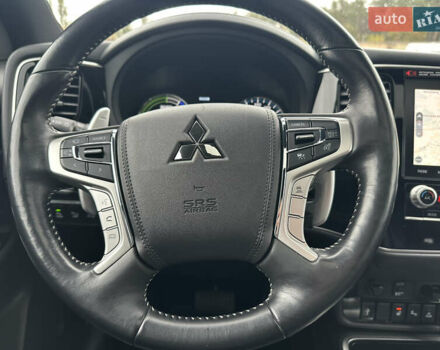 Сірий Міцубісі Аутлендер, об'ємом двигуна 2.36 л та пробігом 179 тис. км за 24950 $, фото 25 на Automoto.ua