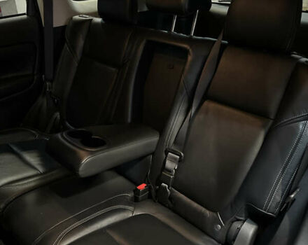 Серый Мицубиси Аутлендер, объемом двигателя 2.36 л и пробегом 130 тыс. км за 17300 $, фото 5 на Automoto.ua