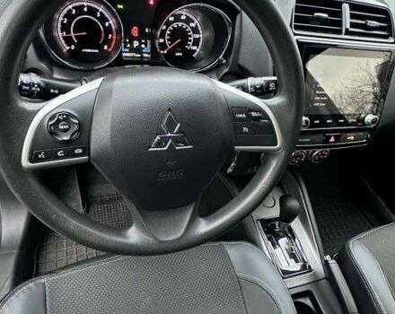 Серый Мицубиси Аутлендер, объемом двигателя 2 л и пробегом 70 тыс. км за 16799 $, фото 6 на Automoto.ua