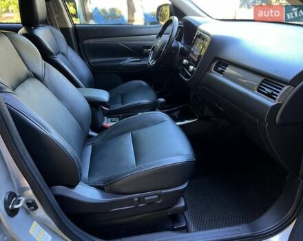 Серый Мицубиси Аутлендер, объемом двигателя 2.4 л и пробегом 80 тыс. км за 15900 $, фото 16 на Automoto.ua