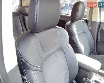 Серый Мицубиси Аутлендер, объемом двигателя 2 л и пробегом 32 тыс. км за 21000 $, фото 5 на Automoto.ua