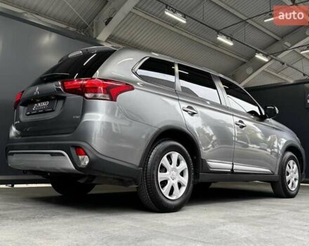 Серый Мицубиси Аутлендер, объемом двигателя 2 л и пробегом 91 тыс. км за 19000 $, фото 22 на Automoto.ua