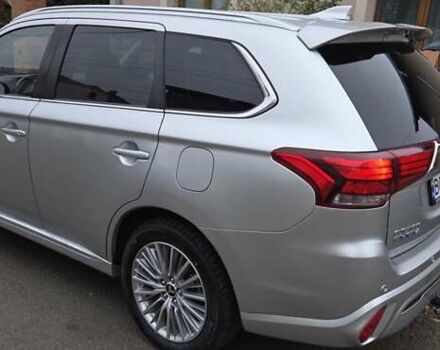 Серый Мицубиси Аутлендер, объемом двигателя 2.4 л и пробегом 174 тыс. км за 27300 $, фото 3 на Automoto.ua