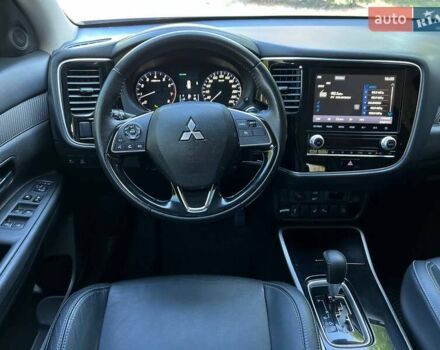 Серый Мицубиси Аутлендер, объемом двигателя 2.4 л и пробегом 80 тыс. км за 15900 $, фото 14 на Automoto.ua
