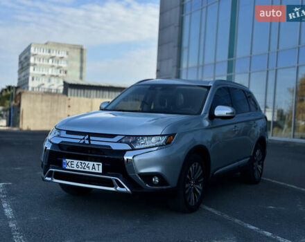 Міцубісі Аутлендер 2020 у Дніпро (Дніпропетровську) на Automoto.ua Сірий Міцубісі Аутлендер, об'ємом двигуна 2.36 л та пробігом 29 тис. км за 25500 $, фото 16 на Automoto.ua