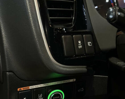 Серый Мицубиси Аутлендер, объемом двигателя 2.36 л и пробегом 130 тыс. км за 17300 $, фото 12 на Automoto.ua