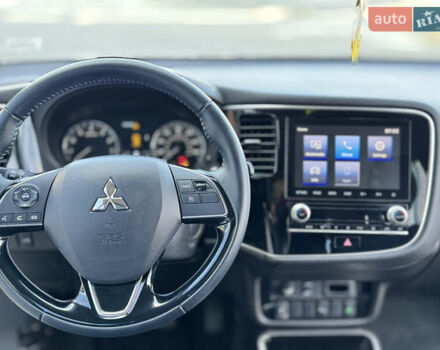 Міцубісі Аутлендер 2020 у Дніпро (Дніпропетровську) на Automoto.ua Сірий Міцубісі Аутлендер, об'ємом двигуна 2.36 л та пробігом 29 тис. км за 25500 $, фото 28 на Automoto.ua