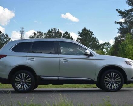 Серый Мицубиси Аутлендер, объемом двигателя 2.4 л и пробегом 35 тыс. км за 7600 $, фото 7 на Automoto.ua